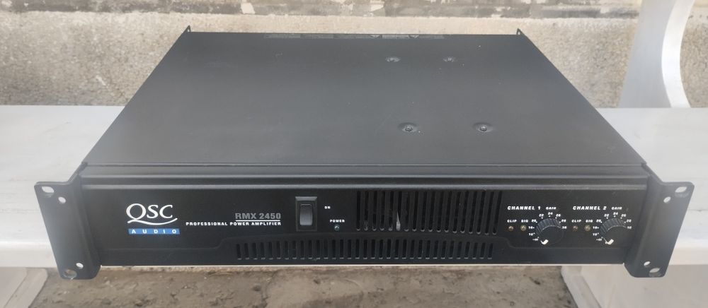 Стъпало QSC RMX2450