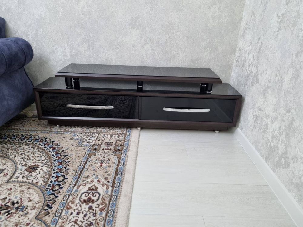 Подставка под телевизор