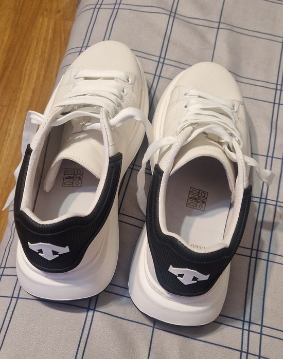 Adidași bărbați piele naturală !