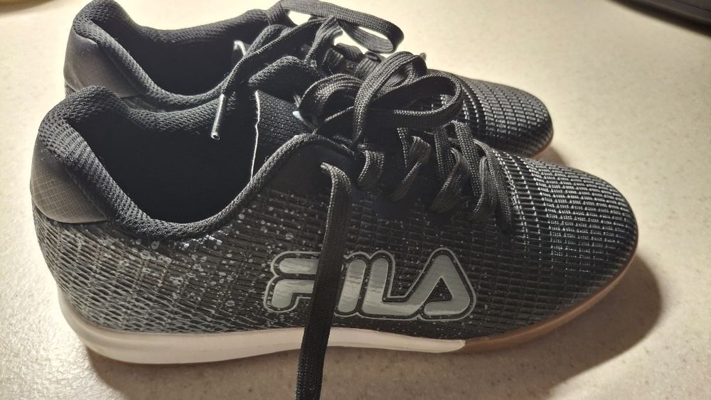 Ghete Fila pentru fotbal in sala- mar.35