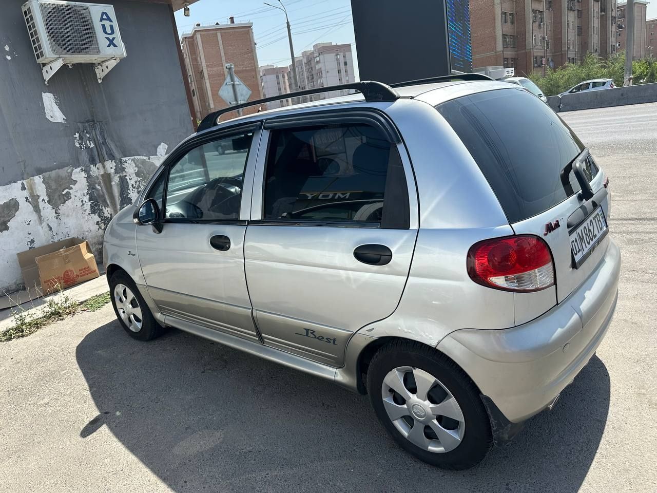 Matiz best 
Yil: 2010
Xolati: yaxshi.
4ta yangi yumshoq balon qo'yilga