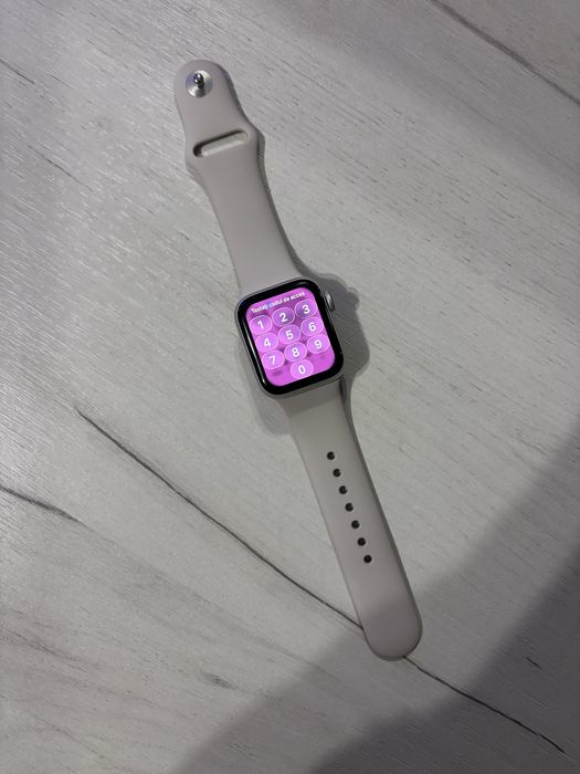 Apple Watch SE 2023