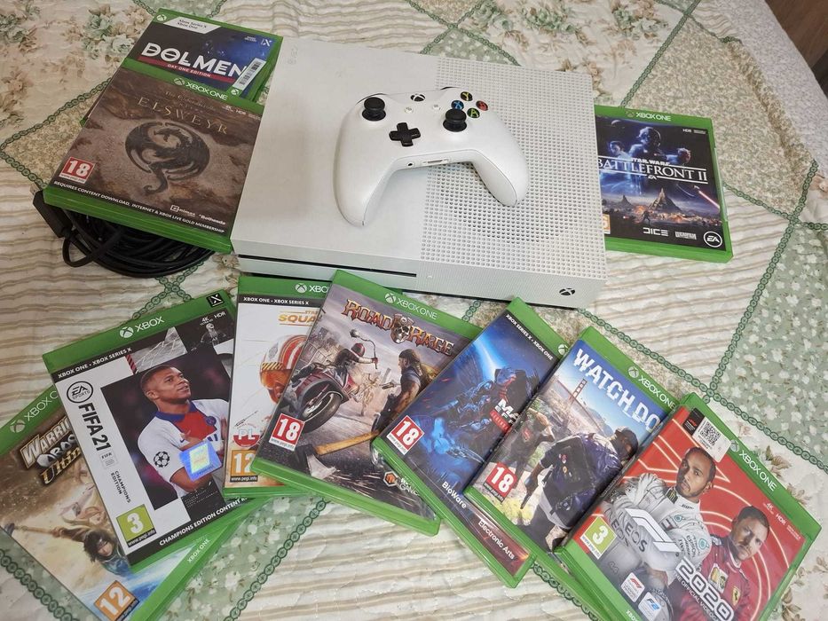 XBOX ONE S - 1 maneta + 9 jocuri