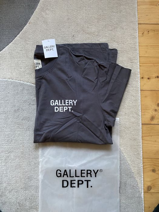 Tricou Gallery Dept.