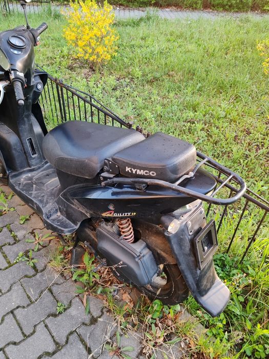 Vând 2 scutere Kymko