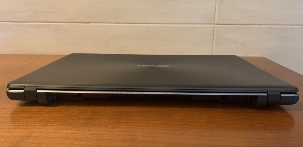 ASUS F550CC i7-3537U (15.6") HD Intel i7 - NVIDIA® GeForce® GT 720M