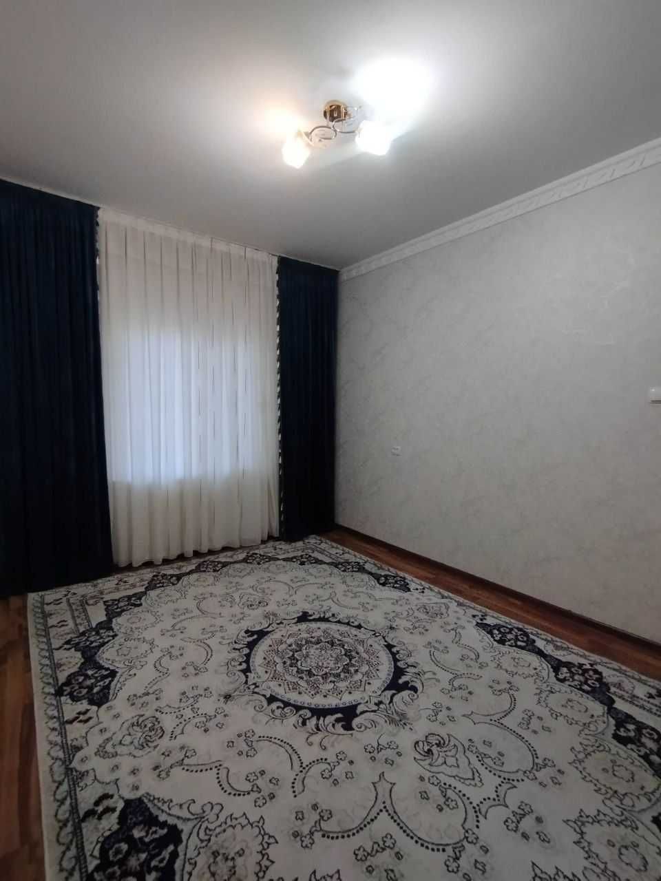 Продается своя квартира  4/ 2 /5  на массиве Хумоюн