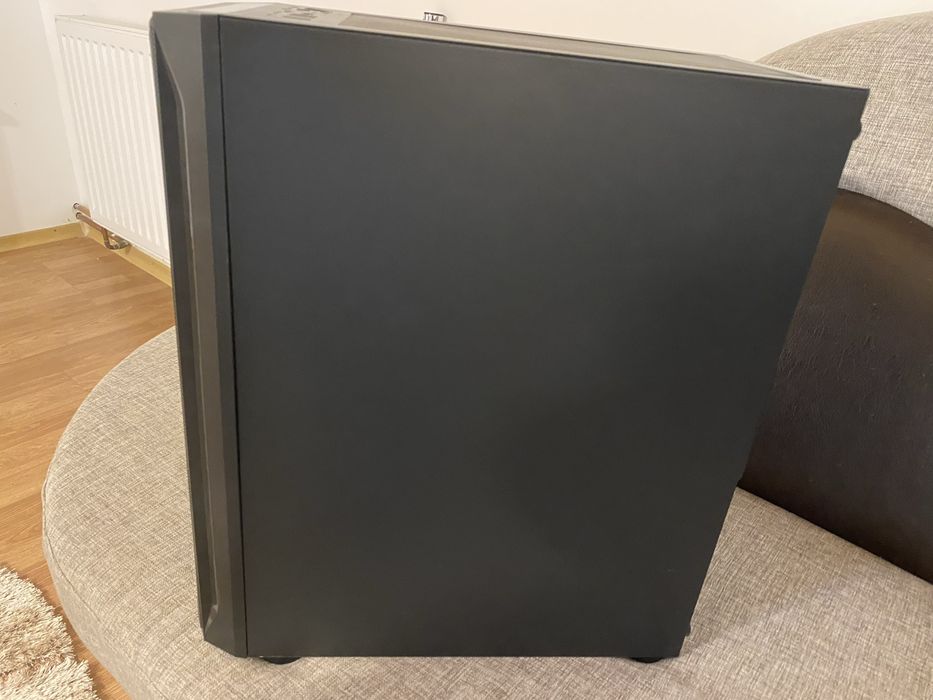 Vand carcasa pc gaming ,AIRFLOW FOARTE BUN !