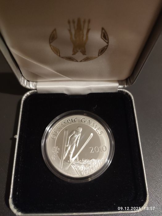 Серебряная монета в честь Олимпийских игр 2010 года