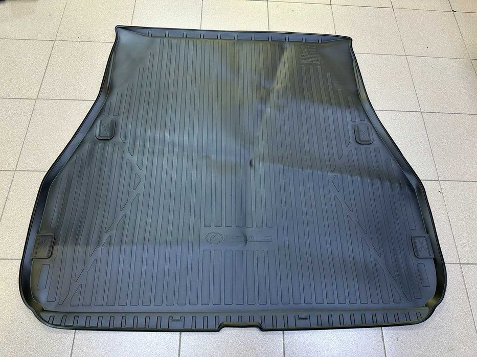 Полик в багажник Lexus LX 600 новый оригинал коврик полики багаж