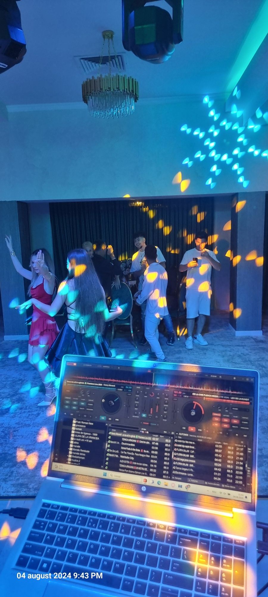 DJ pentru nunta, botez, majorate, party, sonorizari conferinte