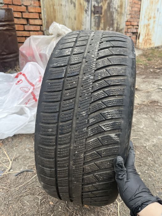 Продам два балона резины всесезонная