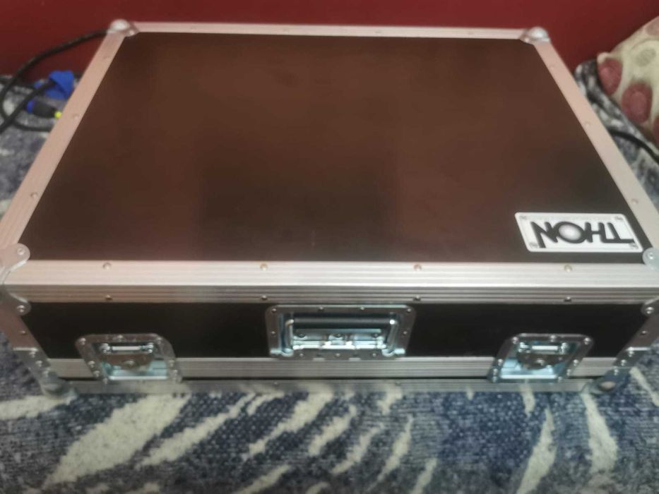 Mixer Dynacord Powermate 1600-3 + Case Thon(ca noi!)