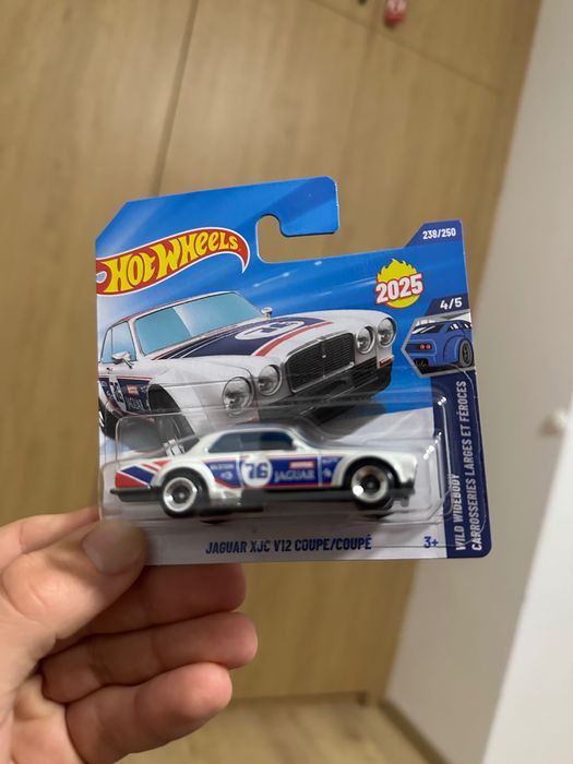 Hot Wheels Treasure Hunt Audi, Ferrari, Porsche, Skyline, Bugatti