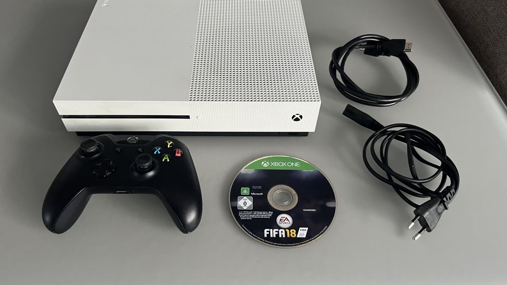 Consola , joc Xbox one S