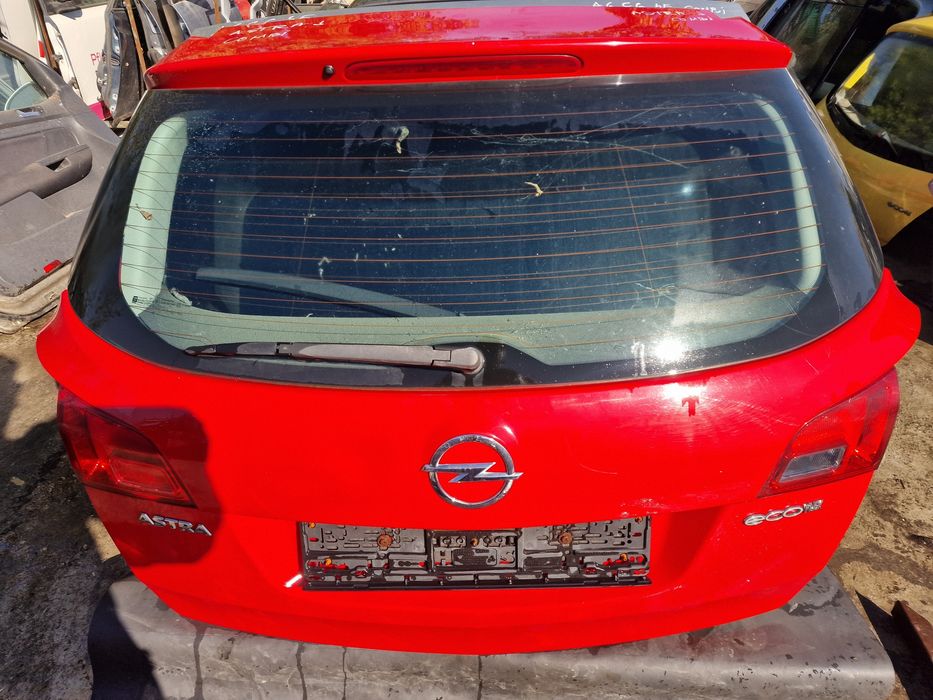 Haion cu luneta Opel Astra J combi