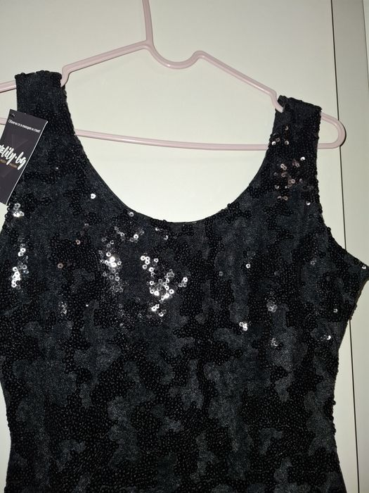 Празнична рокля с пайети