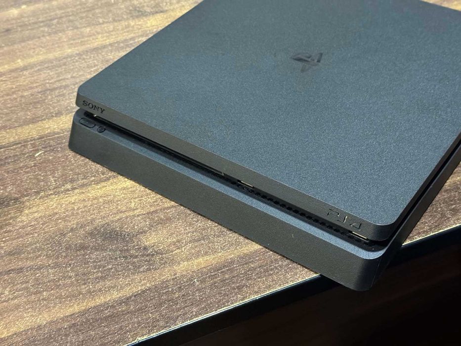Конзола Playstation 4 slim 500GB