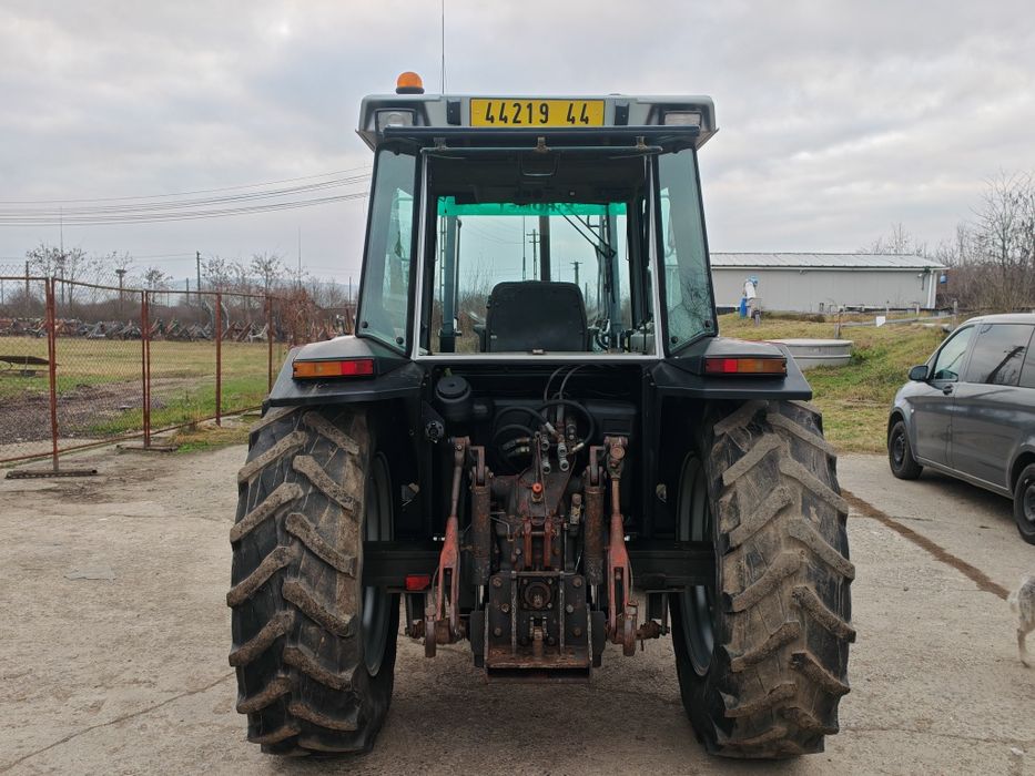 Tractor Massey Ferguson 3050 cu încărcător frontal Manip