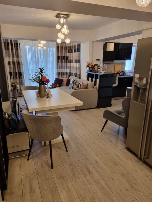 Vand apartament lux