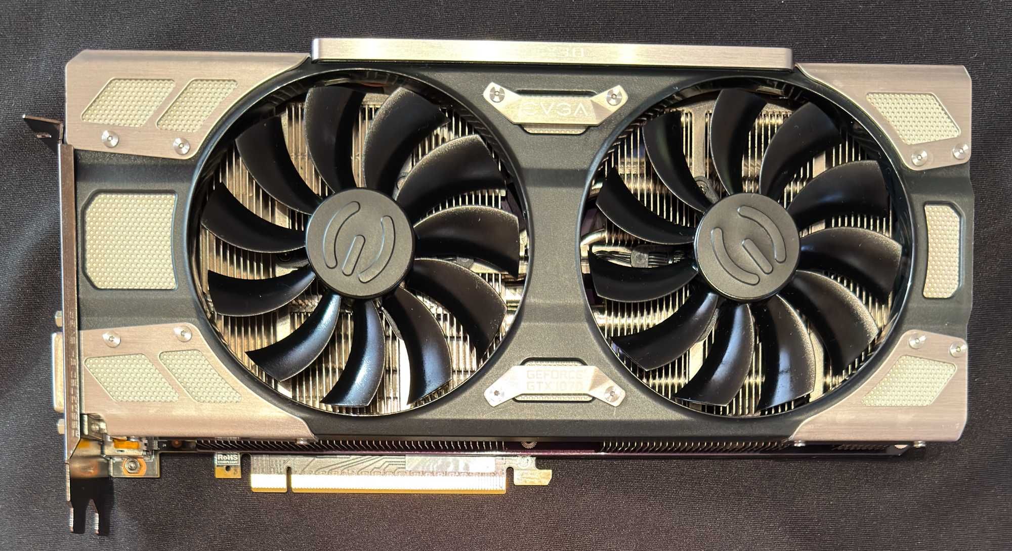 Видео карта GPU EVGA GTX 1070 FTW ACX 3.0 8gb gddr5 DP/DVI/HDMI