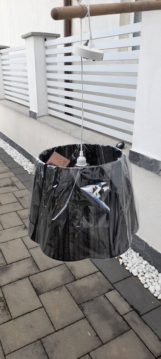 Abeju lustre noi aduse din Italia negru cinci zeci lei buc două buc