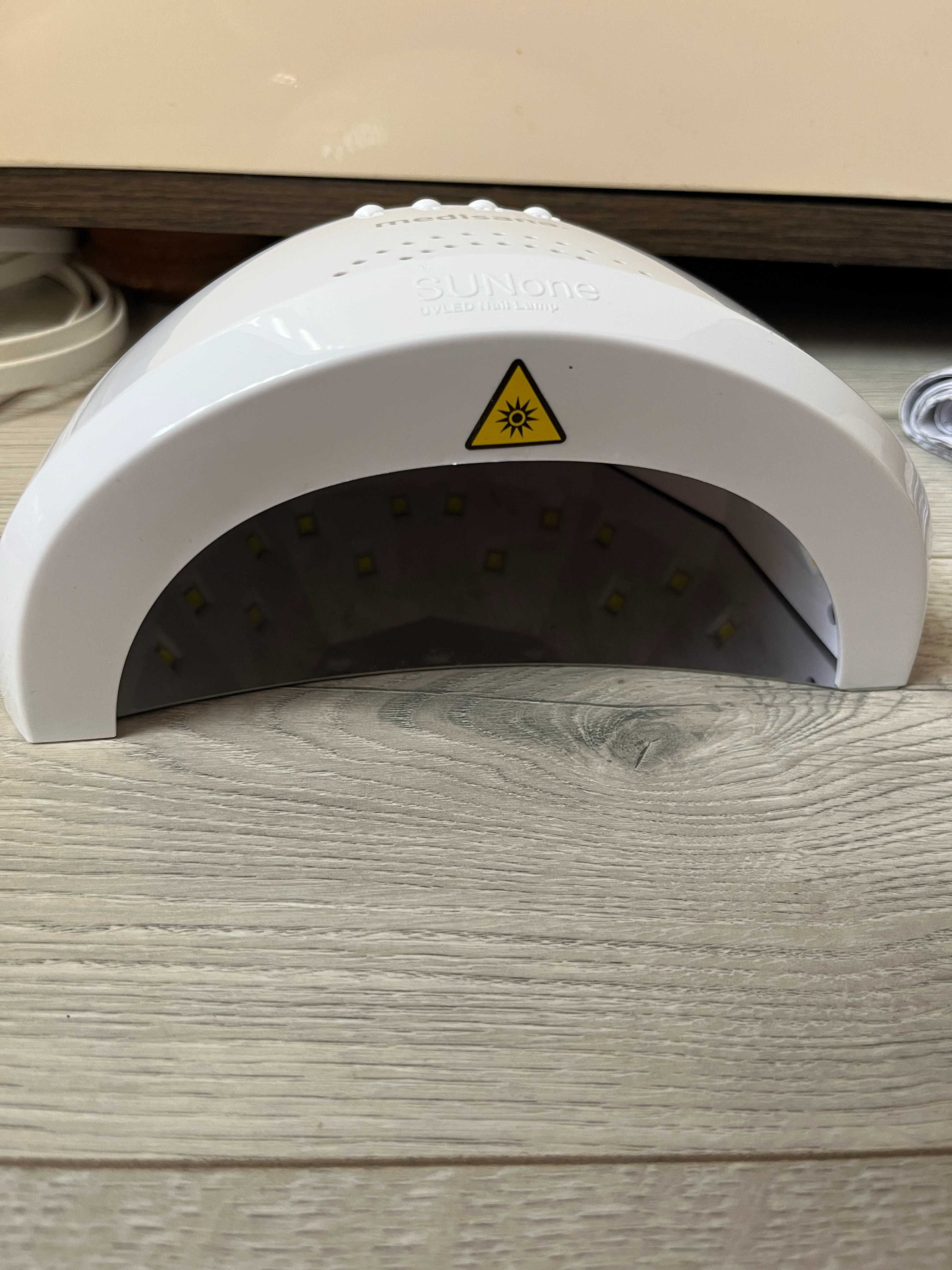 LED/UV лампа за маникюр
