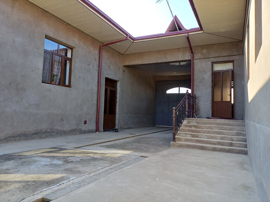 Келес Абдурахмоновда уй сотилади 4 сотих 5 хона