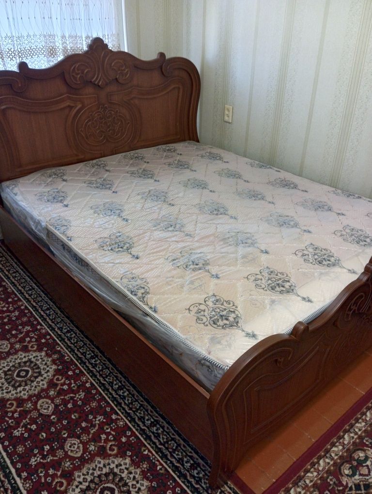 Продам спальный диван