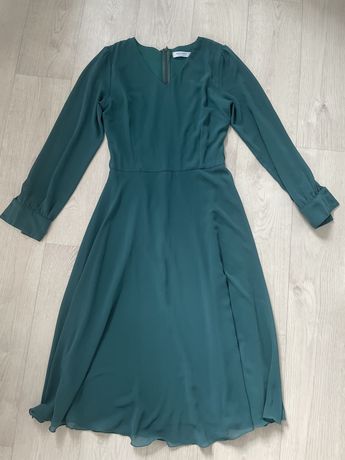 Турецкое платье цвет изумруд Размер42-44  Длина миди Производство турц