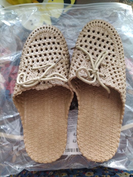 Продам женские тапочки