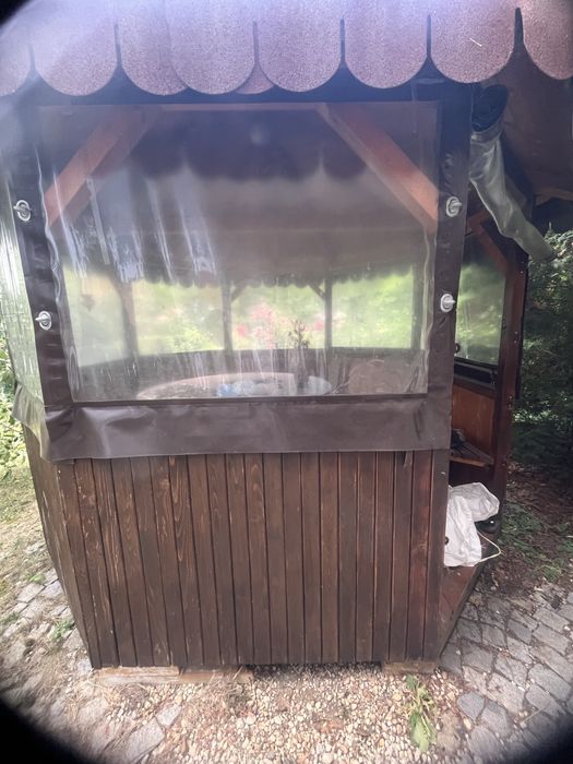 Дървена беседка