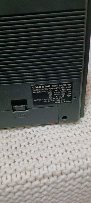 Vind radiocasetofon Goldstar    vechi pt colectie