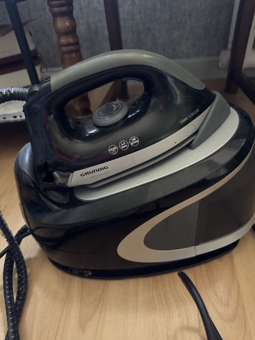 Grunding утюг паровой
