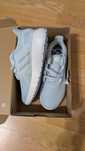 Adidasi marca Adidas marimea 40 , noi