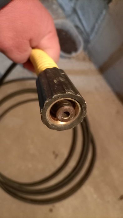 Водоструйка Керхер с удължителен маркуч