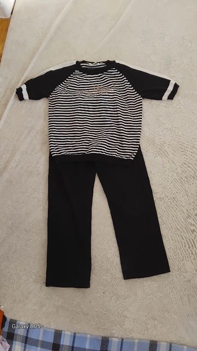 Футболка и утеплённые брюки для девочки 8-10 лет.