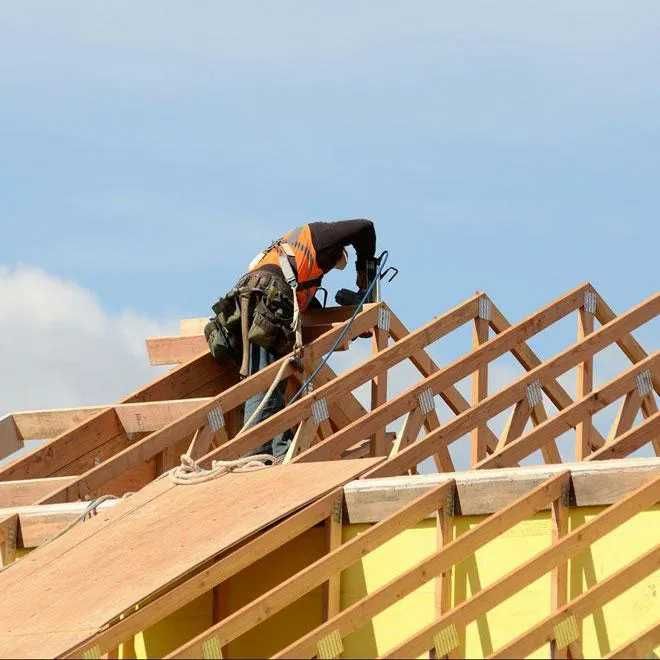 Mansardări locuințe, hidroizolații profesionale, acoperiș rezistent