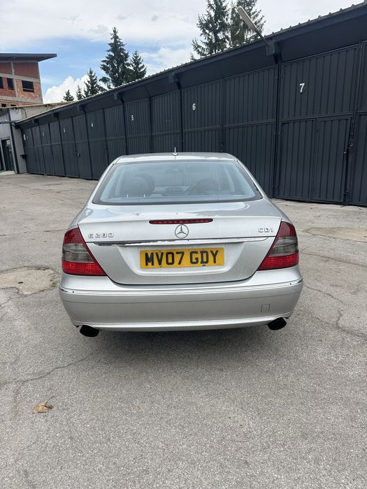 W211 на части над 80 бройки