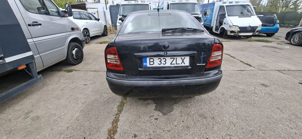 Dezmembrez Skoda Octavia 1  2007