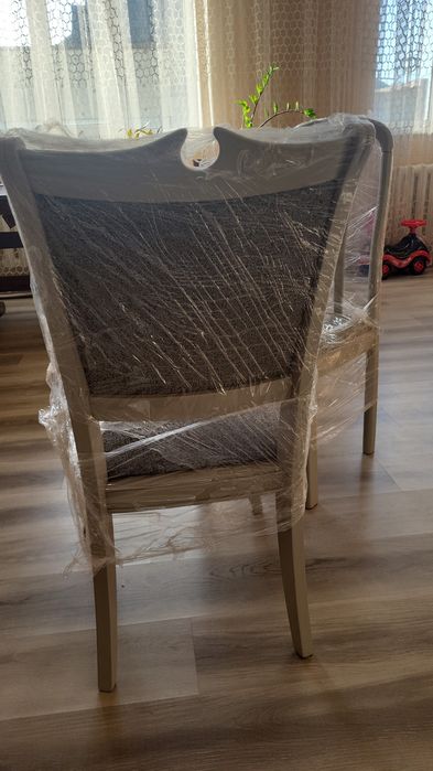 Продам срочно стулья