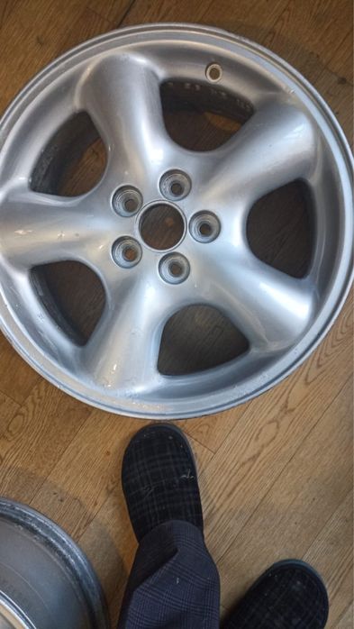 Продам диски на 16