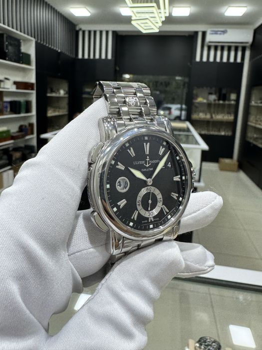 Ulysse Nardin Executive Dual Time