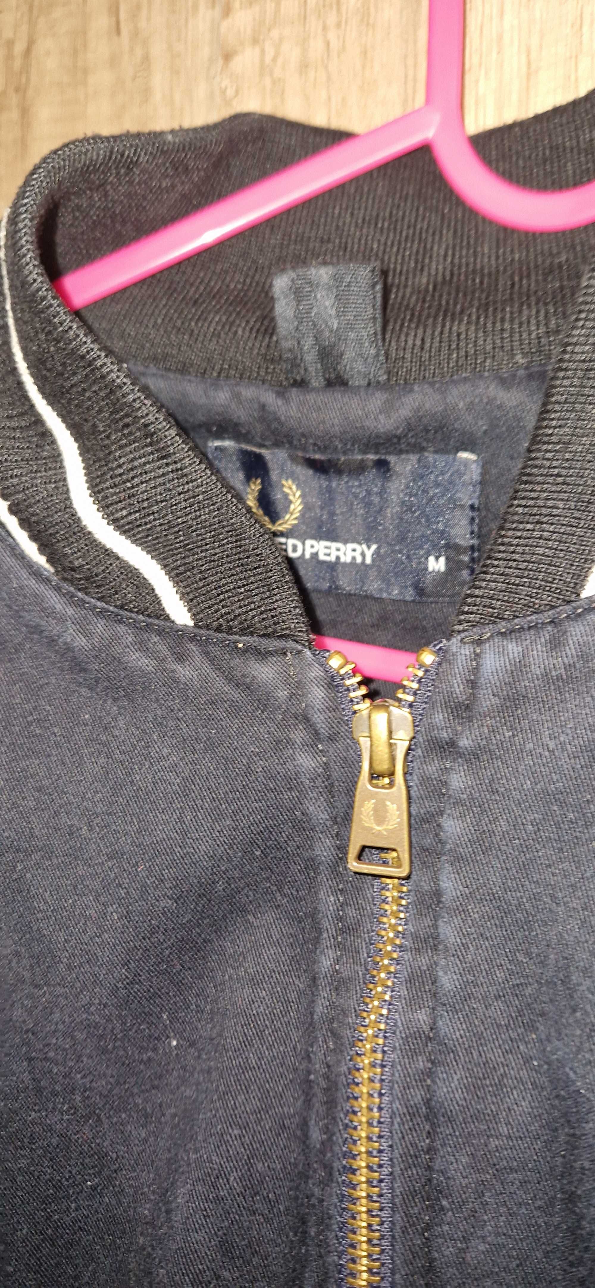 Fred Perry бомбър размер М