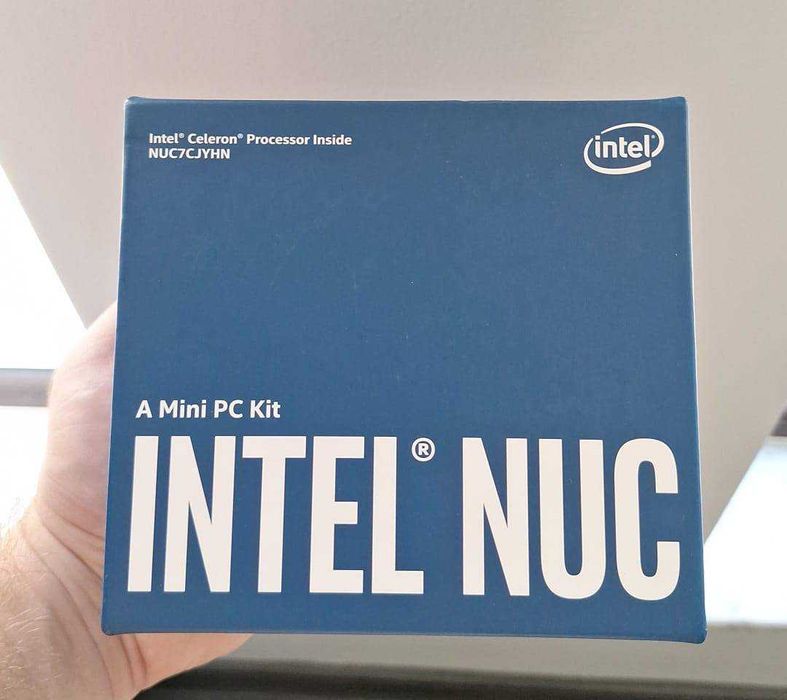 Kомпютър Intel NUC с Windows 11 PRO и MC Office PRO