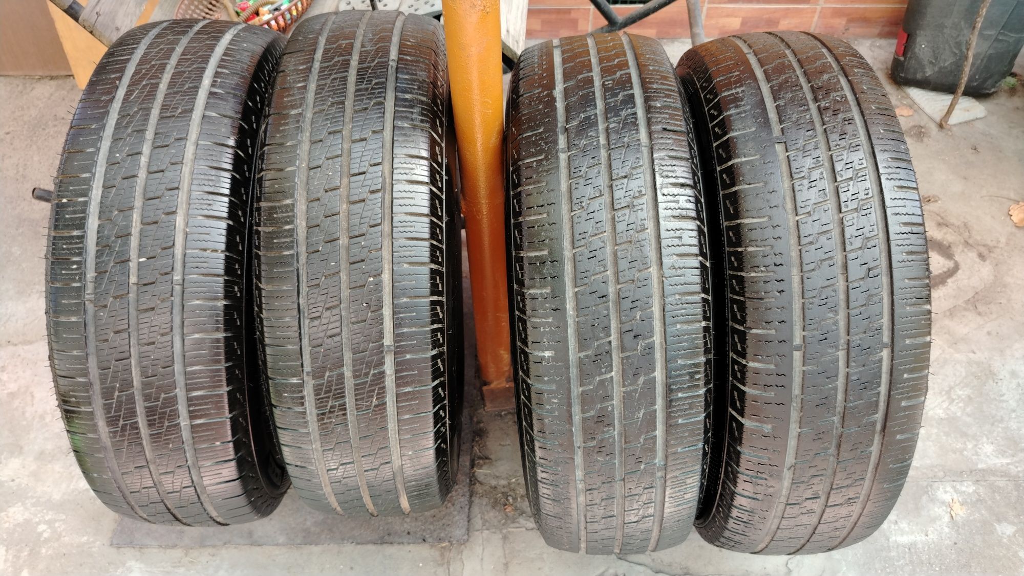 АВТОШИНЫ б/у,  215/75 R 16 C