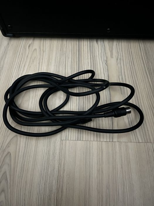 Combo,cub,amplificator chitara(acustica,electrica,bas)Peavey Vypyr Vip