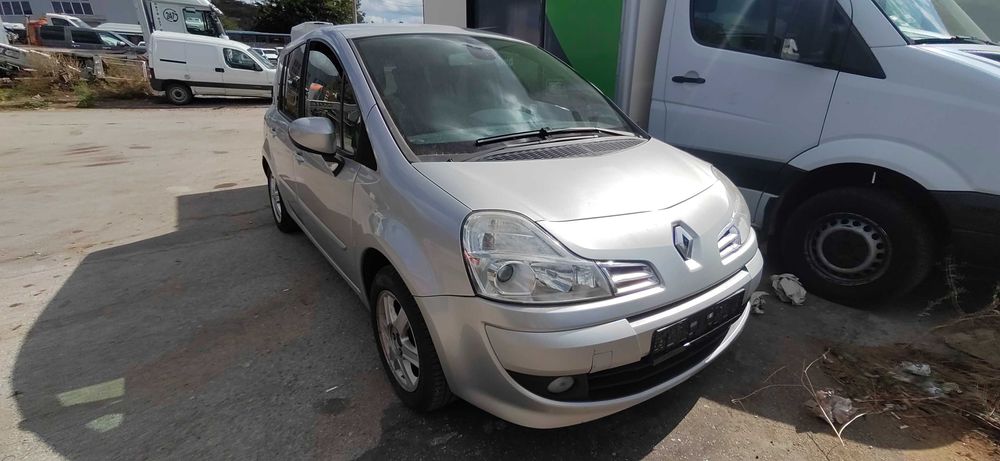 Renault 2008 година