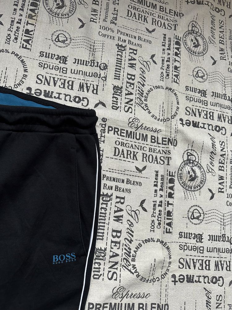 Hugo Boss pants original долнище.M