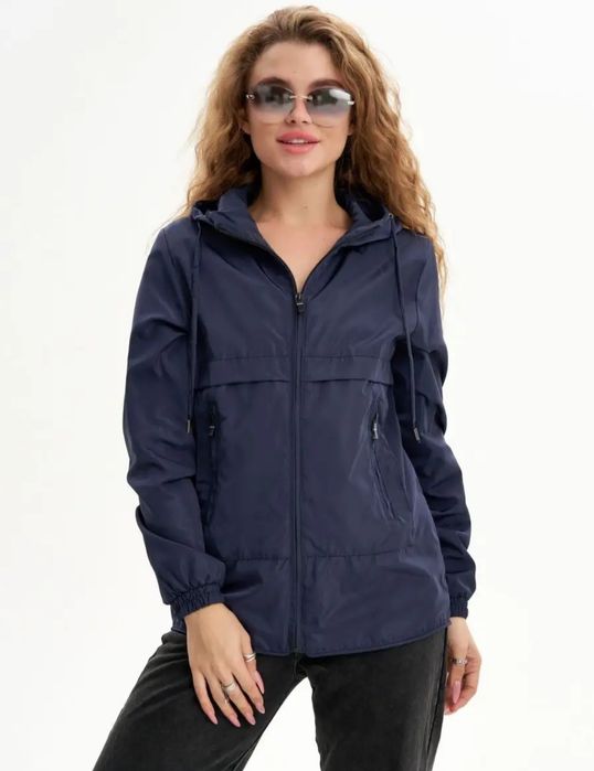 Ветровка женская